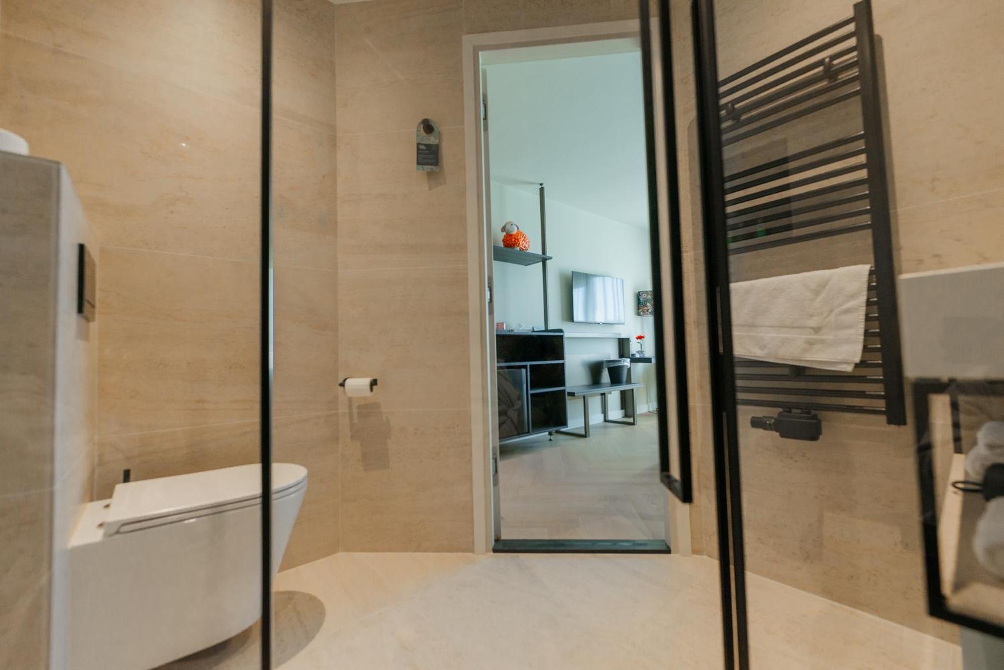 Boutique Hotel Herbergh Amsterdam Airport Free Parking Badhoevedorp Zewnętrze zdjęcie