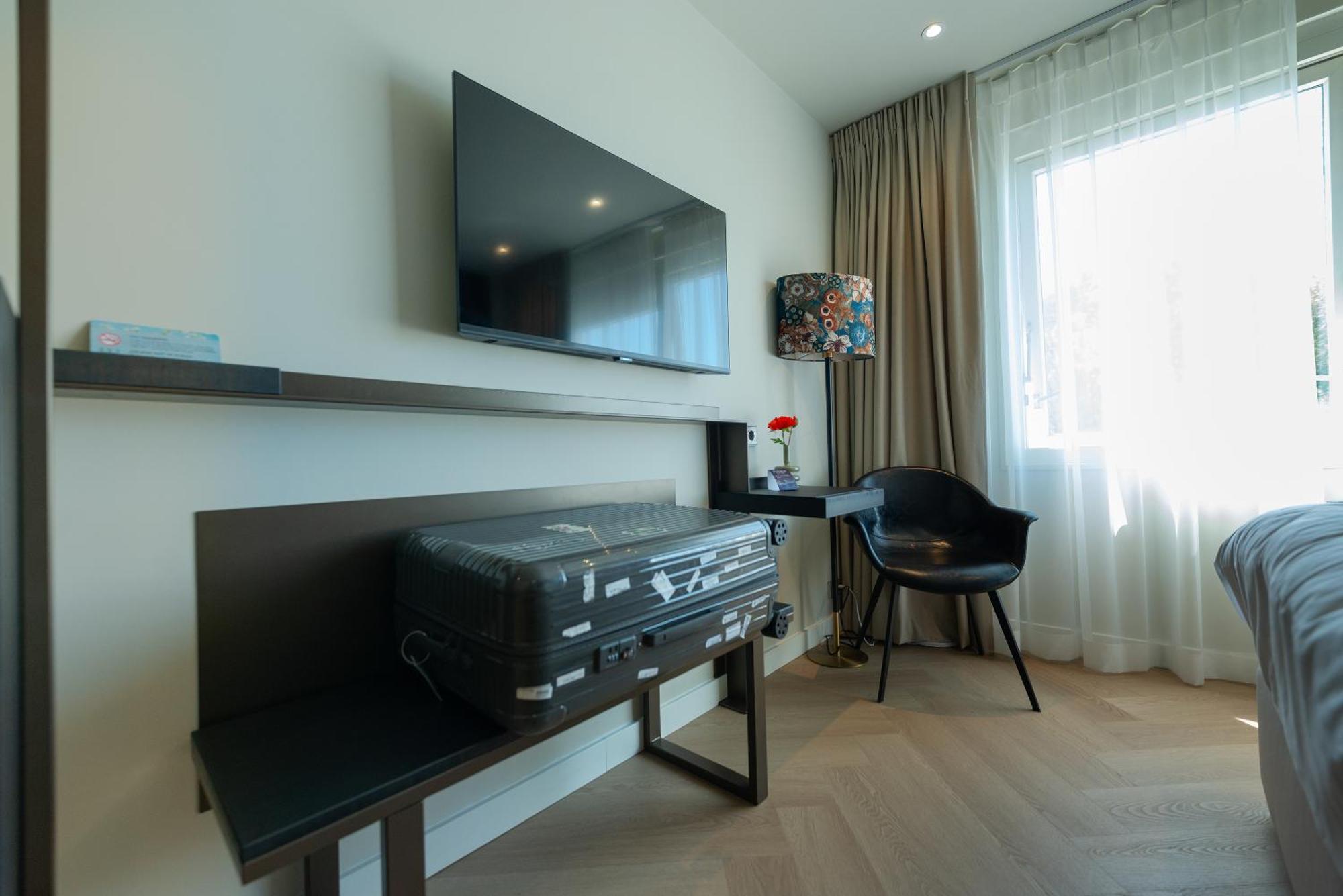 Boutique Hotel Herbergh Amsterdam Airport Free Parking Badhoevedorp Zewnętrze zdjęcie